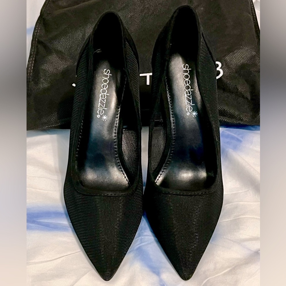 Shoe Dazzle Naomi Classic Black Pumps
